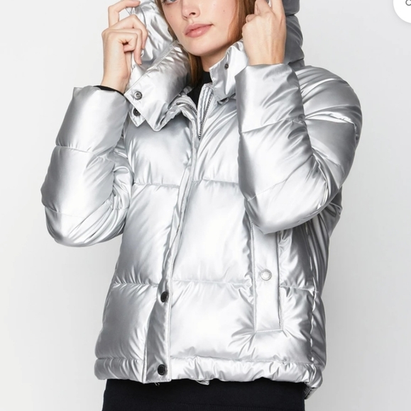 BCBG Generation Hooded Midweight Puffer Silver Jacket Size Medium - Picture 5 of 10